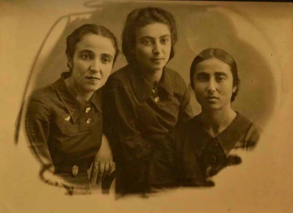 Gayane Shagoyan's archive - Three Women's old portrait 