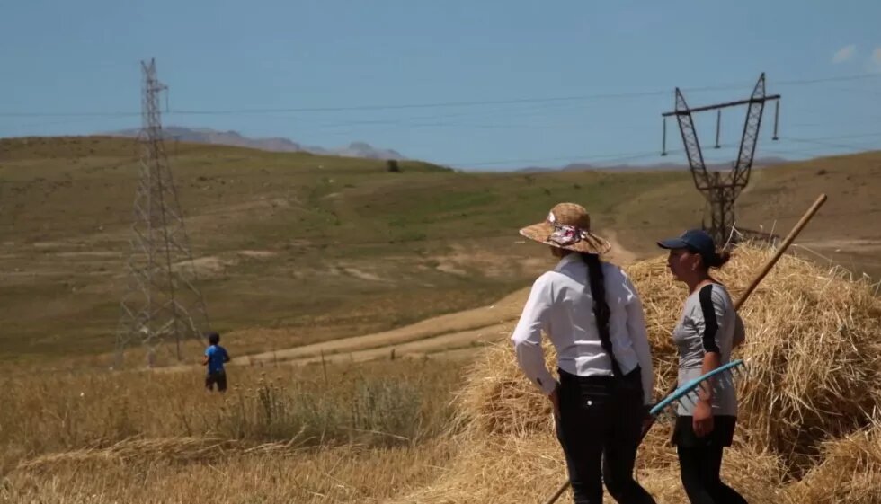 Village of Women (Kanants Gyughe) by Tamara STEPANYAN, scene from the film