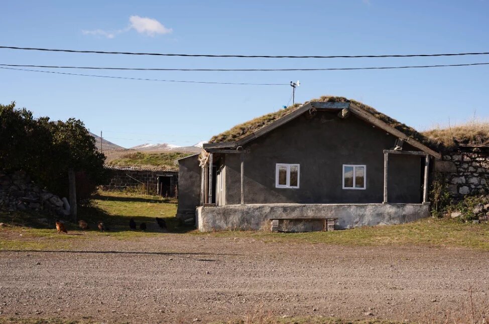 Dukhaborebi house2